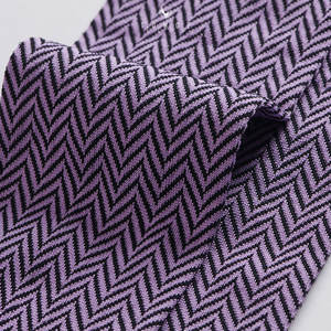 फैशनेबल सूती महिलाओं के मोजे फैशनेबल स्टाइल के लिए उत्कृष्ट स्ट्रिप्ड डिजाइन आपकी जीवनशैली में अद्वितीय सुंदरता को जोड़ता है। - Product Image 2