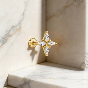 Aretes de Plata de Ley 925 con Baño de Oro de 18K y Circonitas en Forma de C, Joyería para Mujer - Product Image 2