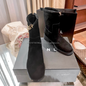 Bottines Chelsea décontractées en daim noir à fermeture éclair pour femme – Collection automne – Bottines plates de marque tendance – Vente en gros - Product Image 3