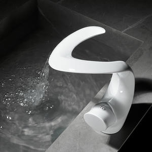 Grifo de latón creativo contemporáneo de un solo manípulo y un solo orificio para lavabo de encimera, grifo <span class=keywords><strong>cascada</strong></span> con válvula de cerámica para grifos de baño - Product Image 2