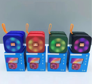 <span class=keywords><strong>S11</strong></span> sản xuất RGB không dây loa bluetooth di động với điện thoại đứng đèn đầy màu sắc cho du lịch, Đảng - Product Image 2