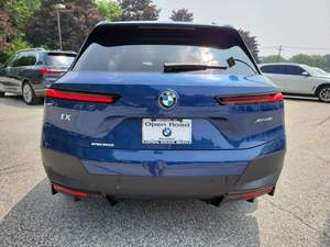 Venta Especial: SUV IX AWD Usado en Buen Estado, Cuero Oscuro, R19, Automático, 2020, Cámara Trasera Izquierda - Product Image 2