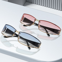 Lunettes de soleil rectangulaires vintage Y2K 8106 UV400 à monture intégrale pour le voyage et la conduite