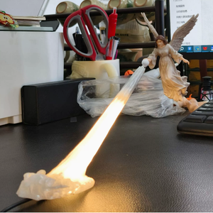 Figurine d'ange avec traînée lumineuse en plastique moulé, décoration d'intérieur - Product Image 1