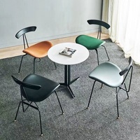 Chaise de dossier décontractée design nordique chaise en cuir de style industriel rétro fer art lumière luxe fourmi chaise de salle à manger