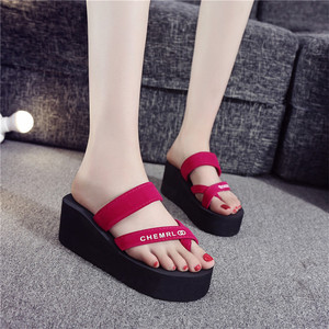 Nouvelle Arrivée – Tongs d'été à semelle épaisse pour femmes, sandales décontractées à talons hauts pour l'extérieur, couvrant les orteils, vente en gros - Product Image 2
