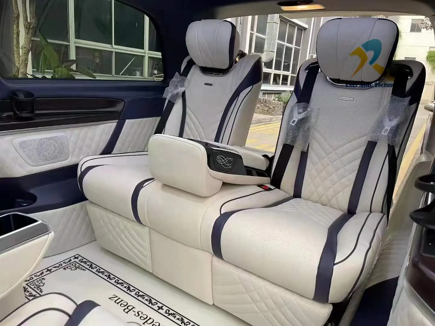 Good quality factory directly hiace van seat for luxury van