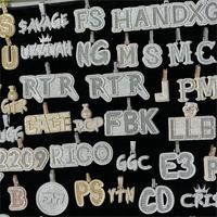Collier personnalisé avec pendentif en forme de plaque de nom en diamant, lettres initiales personnalisées, bling bling CZ, numéro de nom, pour femmes, bijoux