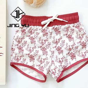 Maillots de bain pour enfants imprimés hawaïens texturés de haute qualité OEM, bikini pour filles en nylon recyclé personnalisé - Product Image 5