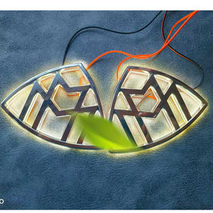 Applicable pour le logo <span class=keywords><strong>Mercedes</strong></span> Benzz Logo de l'emblème de voiture Markerl latéral <span class=keywords><strong>lumineux</strong></span> Badge E Class s Class logo avec lumière Maybachh - Product Image 4
