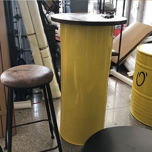 Table de <span class=keywords><strong>bar</strong></span> d'extérieur de qualité supérieure, table de <span class=keywords><strong>bar</strong></span> en fût de fer et chaises avec plateau en bois - Product Image 2