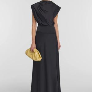 Vestido Sofisticado Negro de Cupro - Corte en Diagonal con Escote Drapeado y Espalda con Abertura Tipo Keyhole - Product Image 1