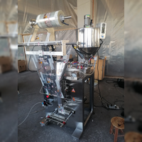 Petite machine de remplissage verticale de jus Machine de remplissage de jus de fruits Machine de conditionnement de débit liquide pour tomate Détergent liquide Miel Partie Machine d'emballage