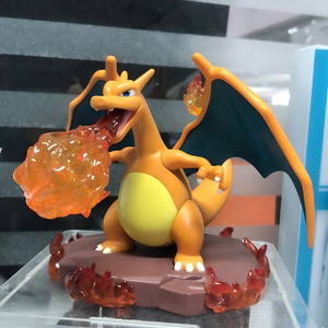 100% Authentique Pokémon Boîte Mystère de Figurines de Scènes de Bataille Charizard Venusaur Ornement de Collection Cadeau de Fêtes - Product Image 6