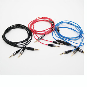 Cable de auriculares Sol Republic de 3,5 mm para dispositivos MP3 con control en línea - Product Image 3