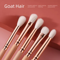 Ensemble de pinceaux à maquillage flexibles et doux pour la peau avec manche en bois pour un maquillage précis des yeux, des lèvres et des cils