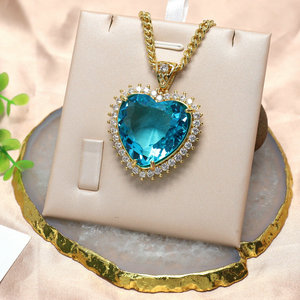 Film Titanic <span class=keywords><strong>cuore</strong></span> <span class=keywords><strong>dell</strong></span>'<span class=keywords><strong>oceano</strong></span> collana ciondolo di cristalli rossi blu ciondolo collana di diamanti per clavicola per le ragazze - Product Image 2