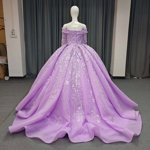 Lsany215 Robe de bal de Quinceañera moderne et romantique, violette, avec appliques florales 3D, décolleté cœur, traîne chapelle et perles, pour bal de promo - Product Image 2