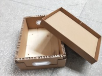 Stratification brillante de matériaux réutilisés par boîte d'emballage de haute résistance légère de nid d'abeilles pour la solution protectrice