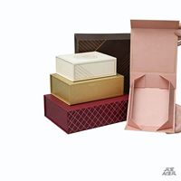 Boîte en papier de luxe personnalisée avec logo en feuille d'or, conception gratuite, boîte de luxe personnalisée, estampage à chaud, emballage kraft imperméable et anti-écrasement