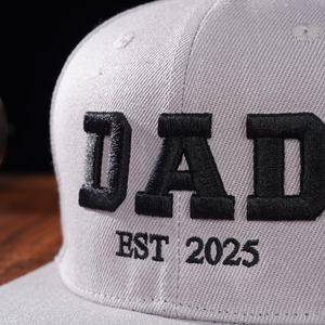 Casquette Dad Cap Snapback Grise Personnalisée Broderie 3D 6 Panneaux Coton Décontractée Pour Hommes Casquette Personnalisable Hip Hop Lettres en Relief - Product Image 6