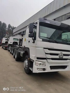 Специальный дизайн, широко используемый Sinotruk Howo 6x4, Международный ведущий Реверсивный двигатель 371hp, тракторные грузовики