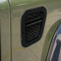 Accessoires extérieurs très demandés : Grilles d'aération latérales compatibles avec les Land Rover Defender 90, 110, 130 classiques