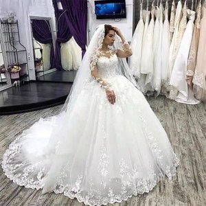 Nuovo <span class=keywords><strong>Abito</strong></span> da Sposa di Lusso Moderno a Linea A Manica Lunga Bianco con <span class=keywords><strong>Fiori</strong></span> in Pizzo a Strati Taglie Forti Lunghezza Pavimento Applicazioni Naturali - Product Image 2