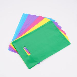 Bolsa de Compras de Plástico Colorida de 7.8x11.8 Pulgadas con Asa, Bolsa Desechable para Mercancía Minorista para Uso Comercial - Product Image 4