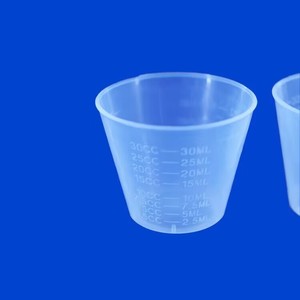 Vaso Medidor de Medicamentos Desechable de 30 ml, Vaso Graduado de Plástico PP para Mezclar Líquidos y Productos de Belleza - Product Image 2