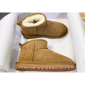 Nouveau produit Bottes de neige d'extérieur en daim doublées de fourrure confortables imperméables thermiques courtes unisexes chaussures décontractées antidérapantes douces toutes saisons - Product Image 1
