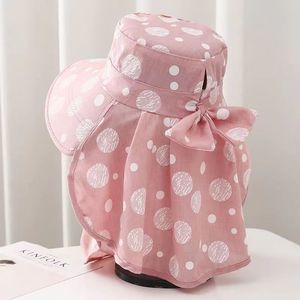 หมวกบักเก็ตลายจุดสีชมพูพร้อมที่ป้องกันคอ บังแดดระบายอากาศได้ดีสำหรับผู้หญิงใช้กลางแจ้ง - Product Image 3