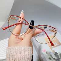 Luxe diamant creux oeil de chat Anti-lumière bleue lunettes à la mode noir ordinateur lunettes de lecture strass lentille optique pour les femmes