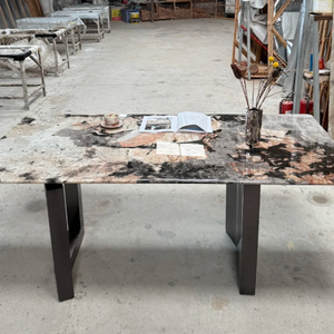 Tables à manger rectangulaires en quartz rose diamanté Pandora, hautement personnalisées, pour maison moderne, villa et manoir - Product Image 6