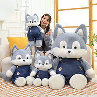 Boneka Anjing Husky Lucu Berbahan Plush dengan Overall Denim, Boneka Hewan Isi Lembut dengan Bordir Bintang, Hadiah untuk Anak dan Dekorasi Rumah