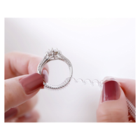 Ajusteur de taille de bague en gros, très demandé, pour bagues trop grandes, pour ajuster facilement la taille des bijoux et résoudre les problèmes.