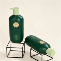 Bouteille en plastique plate HDPE YUERUI, design unique, 400 ml, 500 ml, bouteille de luxe pour shampooing et après-shampooing avec autocollant de logo métallique intégré