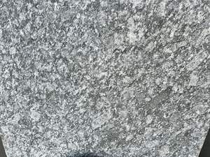 Azulejos de granito flameado pulido negro majestuoso de alto grado para aplicaciones comerciales modernas para baños comerciales de uso al aire libre - Product Image 2