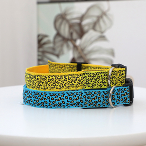 Anufacturer-collar con diseño de leopardo para perro, collar ajustable con carga de batería, venta al por mayor - Product Image 2