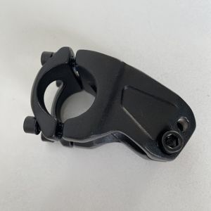 Potence de guidon de route courte haute résistance en alliage d'aluminium pour <span class=keywords><strong>pont</strong></span> de vélo de course et de descente - Product Image 3