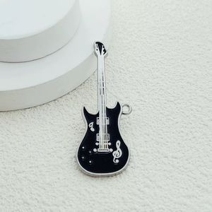 Llavero con Símbolo de Música Rock, Creativo Colgante para Mochila en Negro y Rojo para Entusiastas de la Música, Gran Venta - Product Image 3