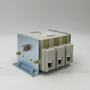 Interruptor de Aislamiento y Reversa Ghk 125, 3 Polos, 800A, Certificado para Seguridad en Minas de Carbón, Construcción en Acero - Product Image 1