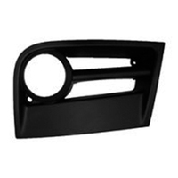 Nouveau moulage droit POLIPLAST avec trou pour phare antibrouillard en polypropylène compatible avec Mercedes pour les modèles MP4/MP5 et Cabina