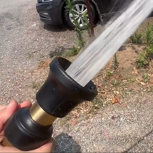 Ugello per tubo da giardino flusso d'acqua per impieghi gravosi potente spruzzatore per ugello d'acqua a getto per la pulizia dell'auto