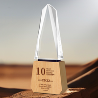 Trophée en bois et cristal personnalisé avec logo, idéal pour les souvenirs, vente en gros