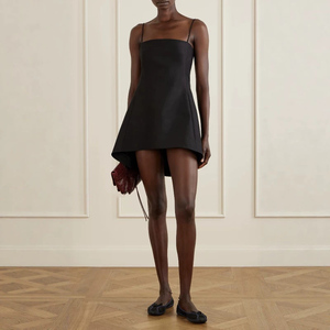 Mini-robe en mélange de laine et de soie pour femme, robe noire haut de gamme cintrée à la taille, petite robe noire élégante - Product Image 3