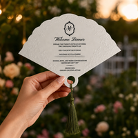 Carte d'invitation de mariage en acrylique miroir doré avec estampage à chaud en feuille blanche et enveloppe en velours rouge bordeaux