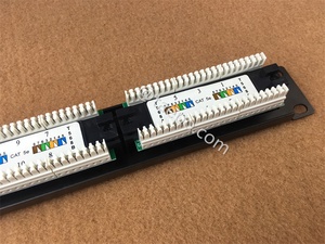 Panneau <span class=keywords><strong>De</strong></span> Brassage 24 ports Cat6 Patch Panel <span class=keywords><strong>RJ45</strong></span> 1U Cat5E Rack Mountable UTP pour armoire réseau 19 pouces dans une application LAN - Product Image 6