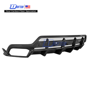 Difusor trasero de fibra de carbono seco estilo TopCar para Lamborghini URUS 2018-2022 - Product Image 1