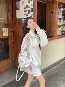 Felpa da Donna <span class=keywords><strong>MOJO</strong></span> Primavera-Autunno con Zip, Maniche Regolari Oversize, Colletto con Fiocco e Bottoni - Product Image 5